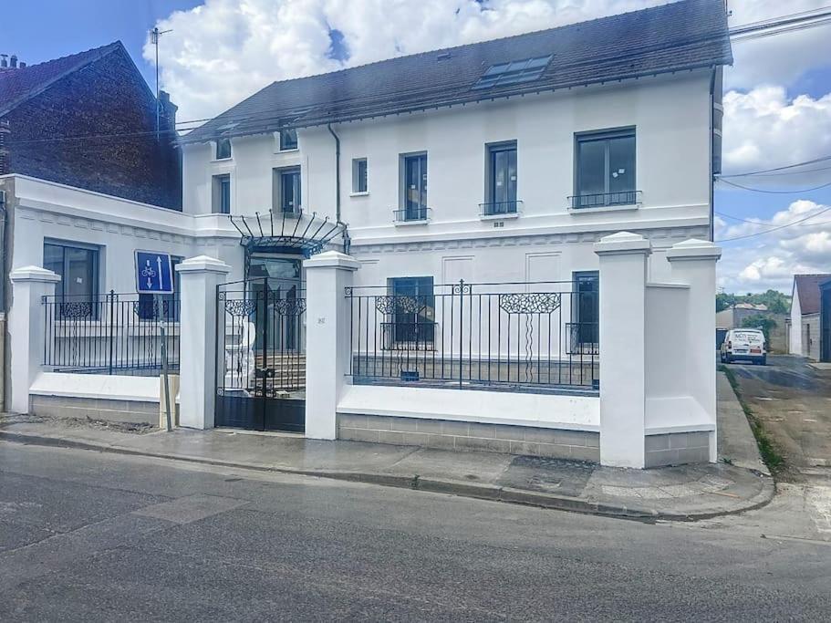 Appartement Neuf Proche Gare Margny-les-Compiegne Extérieur photo